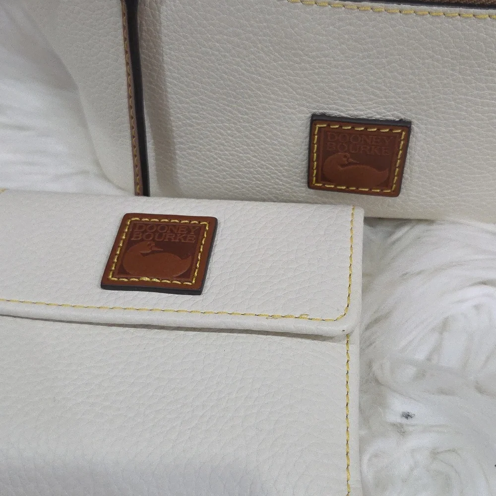 🤎▪️Dooney & Bourke▪️ Pebble Grain Small Zip leather Crossbody Bag Wallet Set